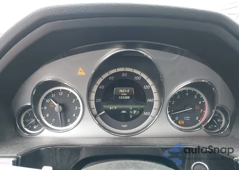 2013 Mercedes-Benz E 350 z USA, uszkodzony, nr VIN WDDHF5KB6DA688251